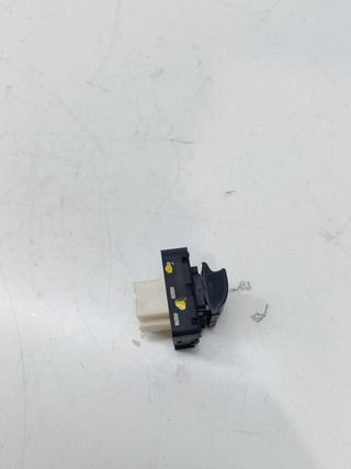 MANDO ELEVALUNAS DELANTERO IZQUIERDO TOYOTA PROACE 648650
