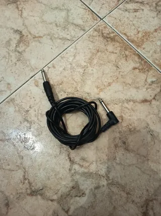 Bajo Eléctrico Harley Benton + Amplificador