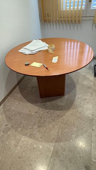 Mesa redonda de oficina madera