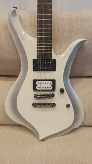 Ibanez X Series XH300 (Halberd) WH.