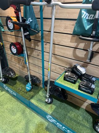 Desbrozadora Makita UR012G 40V Batería