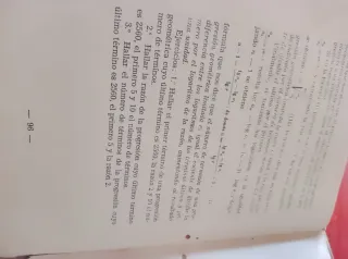 Libro matemáticas antiguo
