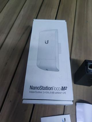 Ubiquiti LOCOM2 - Punto de acceso inalámbrico, blanco