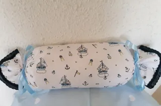 Bombón cojin infantil hecho a mano nuevo