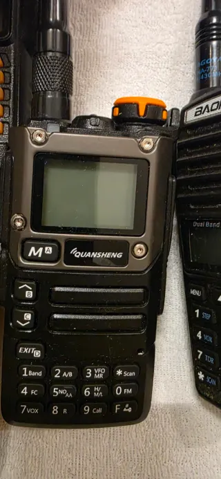 Lote de Walkie Talkies Baofeng y Radtel ...