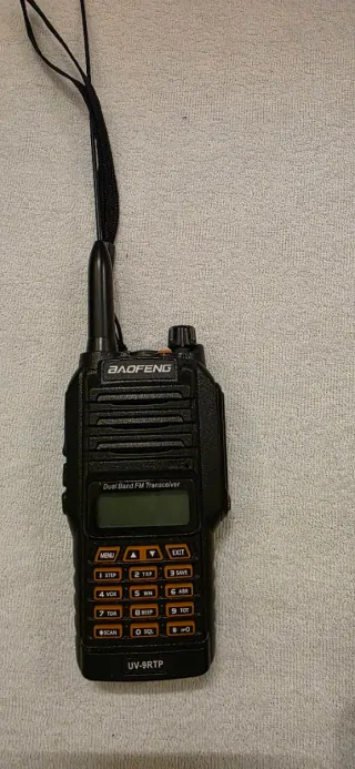 Lote de Walkie Talkies Baofeng y Radtel ...