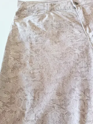 Pantalón estampado Animal print. Muy buen estado!