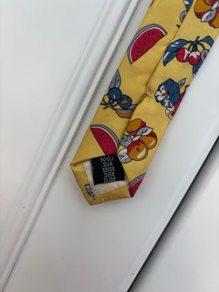 Corbata frutal 100% seda sin estrenar de Puccini