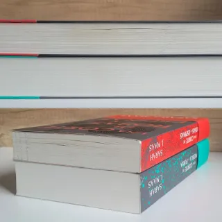 Una corte de rosas y espinas