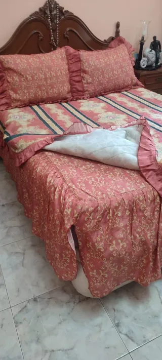 Juego cortinas, colcha y cojines rojo blanco flor