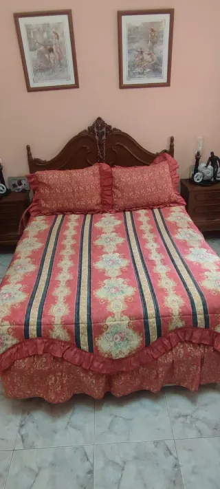 Juego cortinas, colcha y cojines rojo blanco flor