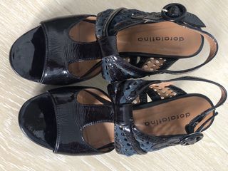 Sandalias de tacón negras