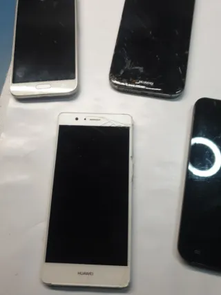 Lote 4 móviles Huawei, Samsung y funker para piez