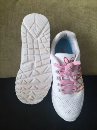Zapatillas Skechers Blancas y Rosas