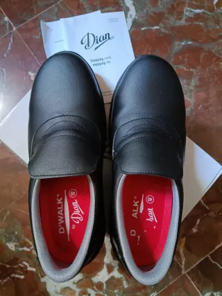 Zapatos de trabajo Dian negros.