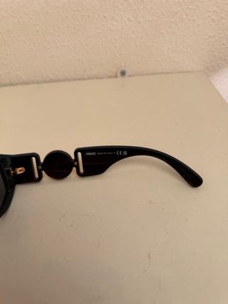 Gafas Versace Negras y Doradas