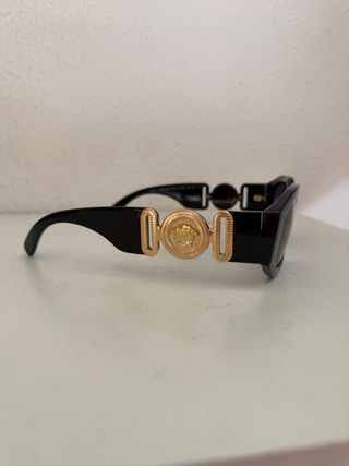 Gafas Versace Negras y Doradas