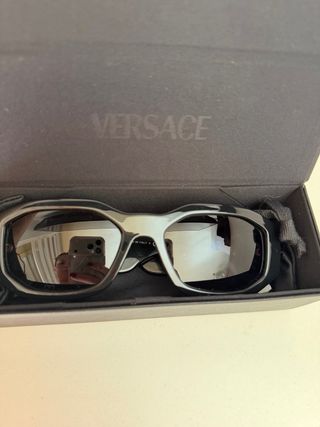 Gafas Versace Negras y Doradas