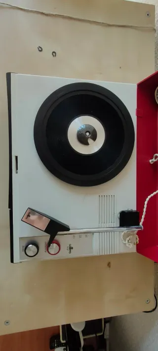 Tocadiscos Cosmo 650 Rojo/Blanco