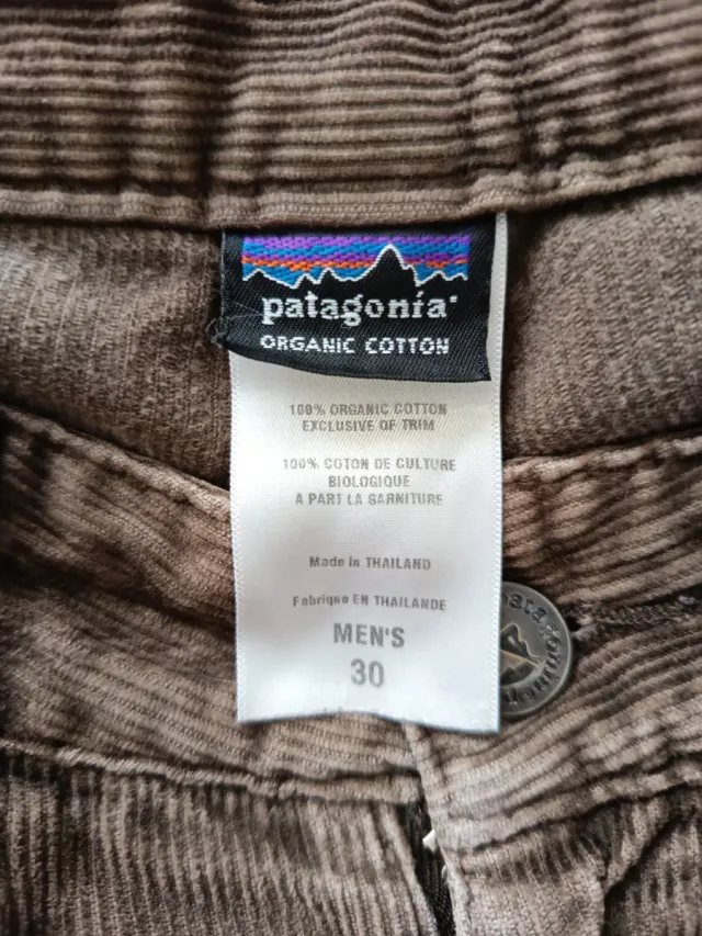 Pantalón pana Patagonia marrón