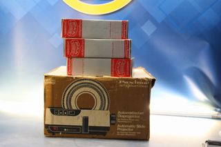 Proyector diapositivas Braun Paximat 5150 A. Austria, 1979.