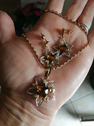 Set collana e orecchini fiore