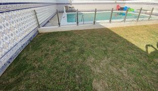 Valla de piscina de vidrio y metal