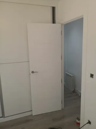 Instalación de tarimas laminadas y puertas