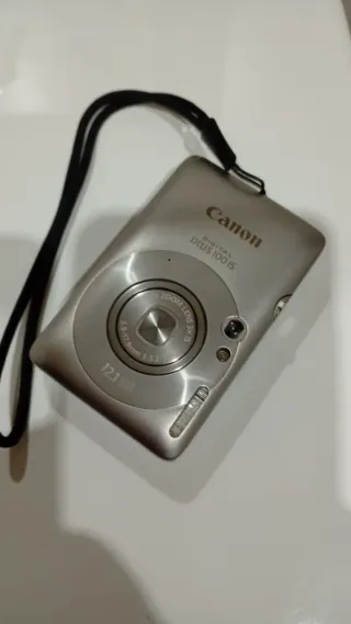 Cámara Canon IXUS 100 IS Plata
