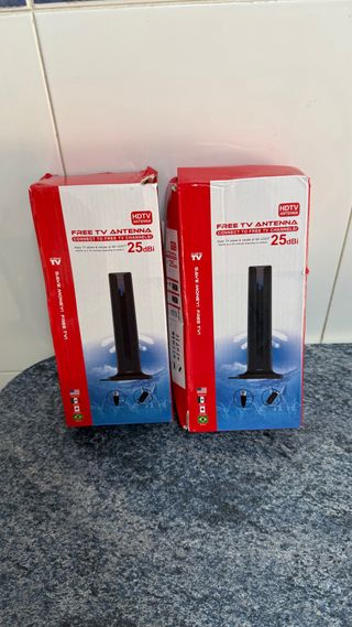 2 Antenas TV HD HDTV 25dBi 10€ cada una