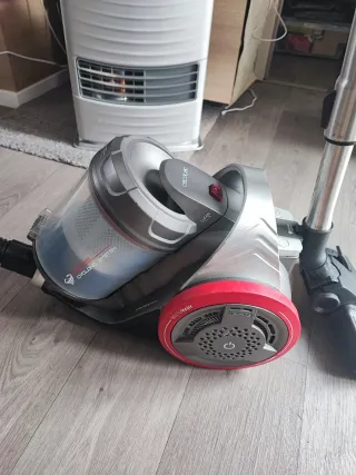 Aspiradora Cecotec Ciclónica Roja