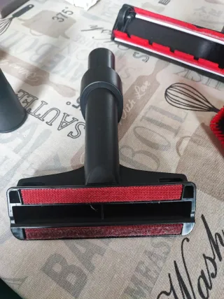 Aspiradora Cecotec Ciclónica Roja