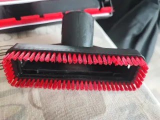 Aspiradora Cecotec Ciclónica Roja