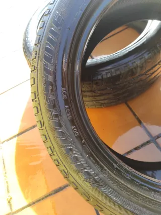 Neumáticos Bridgestone 235/50/18