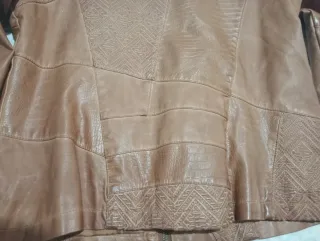 Chaqueta efecto piel