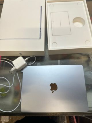 Macbook Air 13” 2025 Plata