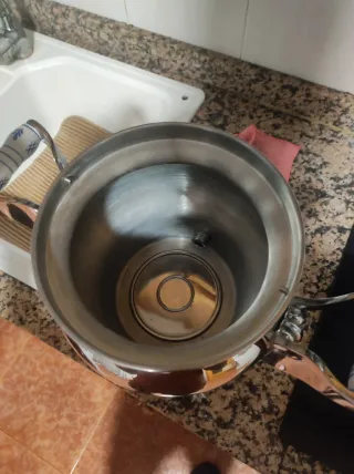 Tetera Eléctrica Plateada