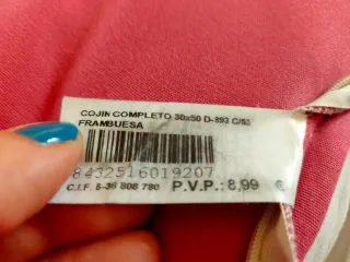 Cojín rectangular rosa frambuesa Con relleno.