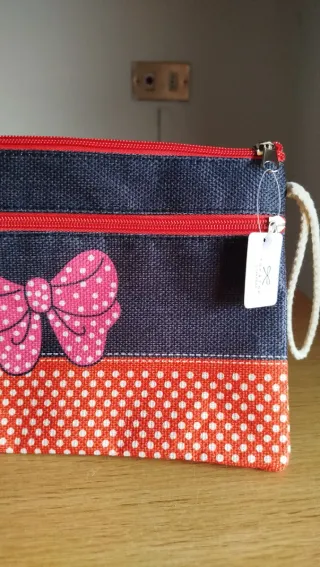 Beauty case con fiocco a pois