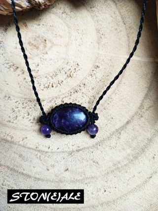 Girocollo in macrame con ametista