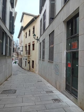 Local centro granada oficina o comercio