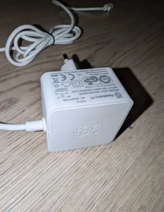 Raspberry Pi 4B 4GB + Argon One