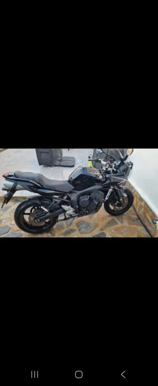 Yamaha FZ6 Naked Negra