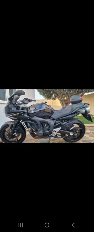Yamaha FZ6 Naked Negra