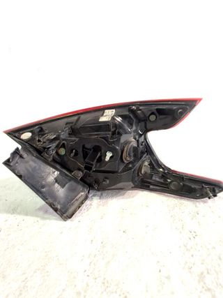 PILOTO TRASERO DERECHO PEUGEOT 308 779915