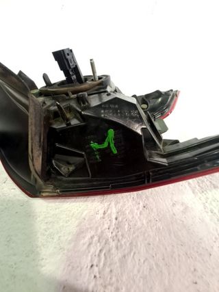 PILOTO TRASERO DERECHO PEUGEOT 308 779915