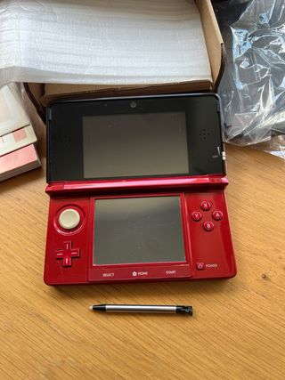 Nintendo 3DS Rossa e Nera Completa con Scatola