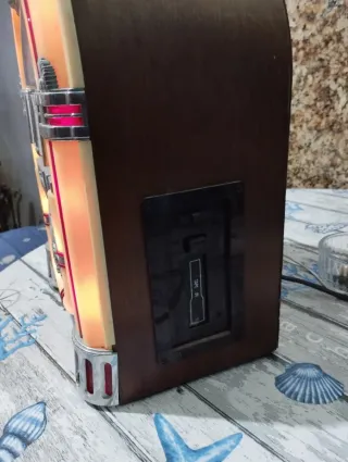 Radio Jukebox Retro con Luces LED no se ace envío