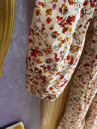 Vestido Zara floral talla XS