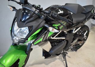 Kawasaki Z 125 Negra/Verde